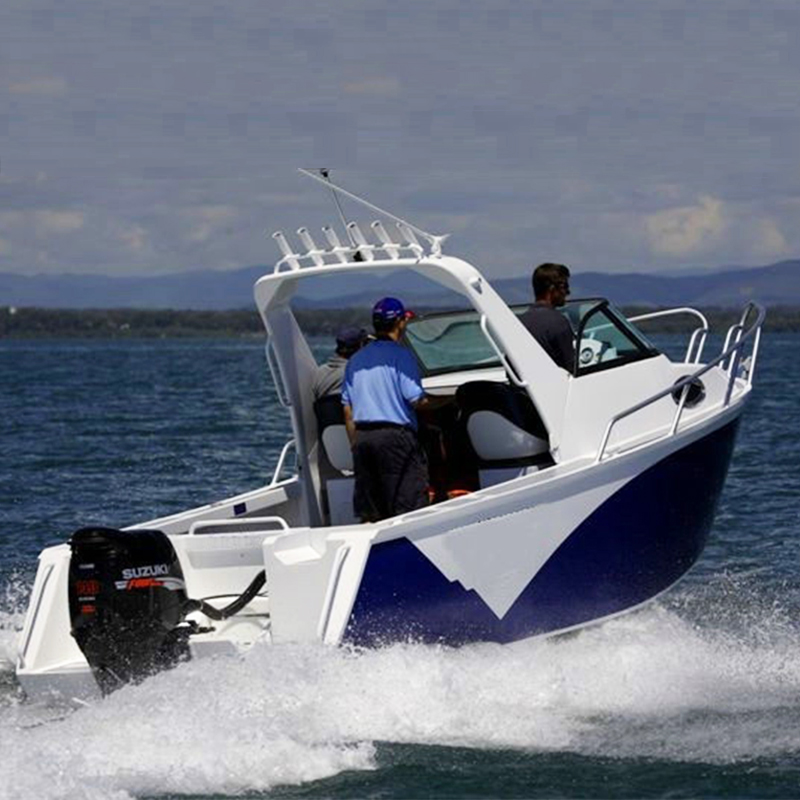 Gospel 685 Plate Cuddy Cabin with hardtop